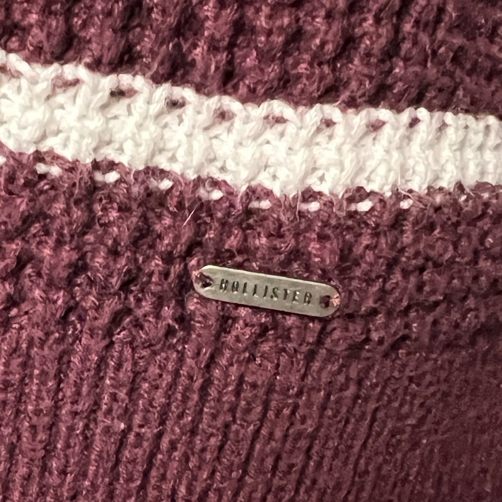 Hollister Burgundy & White Striped Long Sleeve Sweater - size Small - Picture 7 of 9
